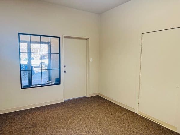 Suite 612-100